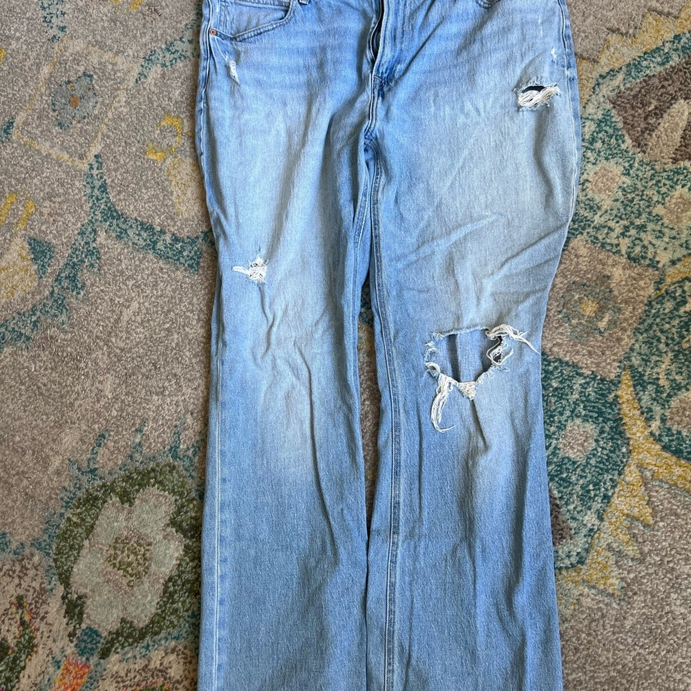 Light Blue Distressed Women’s Jeans 18W